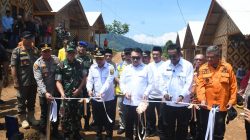 BUPATI SUKABUMI DAMPINGI PENASIHAT KHUSUS PRESIDEN RESMIKAN HUNTAP ADAPTIF BENCANA