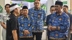 TINJAU LANGSUNG LAYANAN SAMSAT CIBADAK, BUPATI SAMPAIKAN APRESIASI ATAS KEBIJAKAN GUBERNUR JABAR